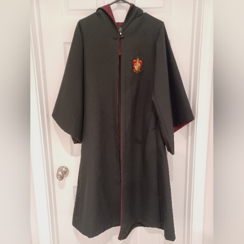 Wizarding World of Harry Potter Gryffindor Cloak